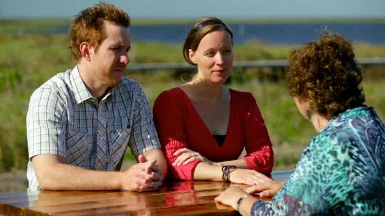 Beachfront Bargain Hunt A Young Couple With a Baby on the Way Searches