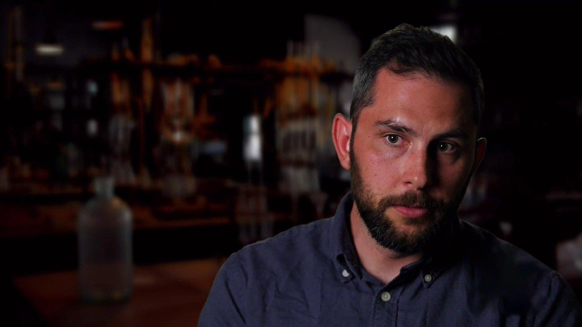 Mysteries at the Castle The Diamond Necklace Affair; Topless Duel