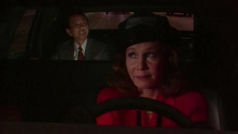Mona's Limo