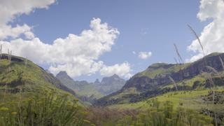 The Drakensberg: Barrier of Spears