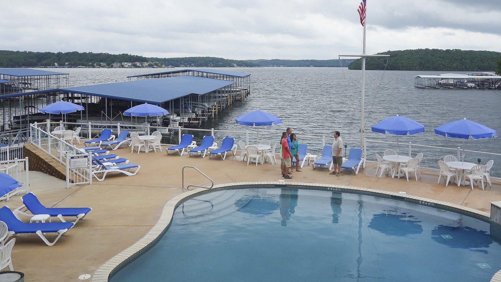Lakefront Bargain Hunt Dropping Anchor in the Lake of the Ozarks