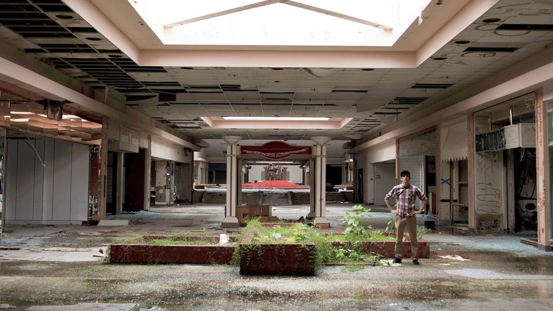 Abandoned: Ghost Mall