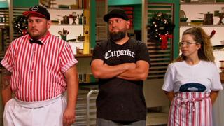 Holiday Finale: Night Before Christmas Cakes