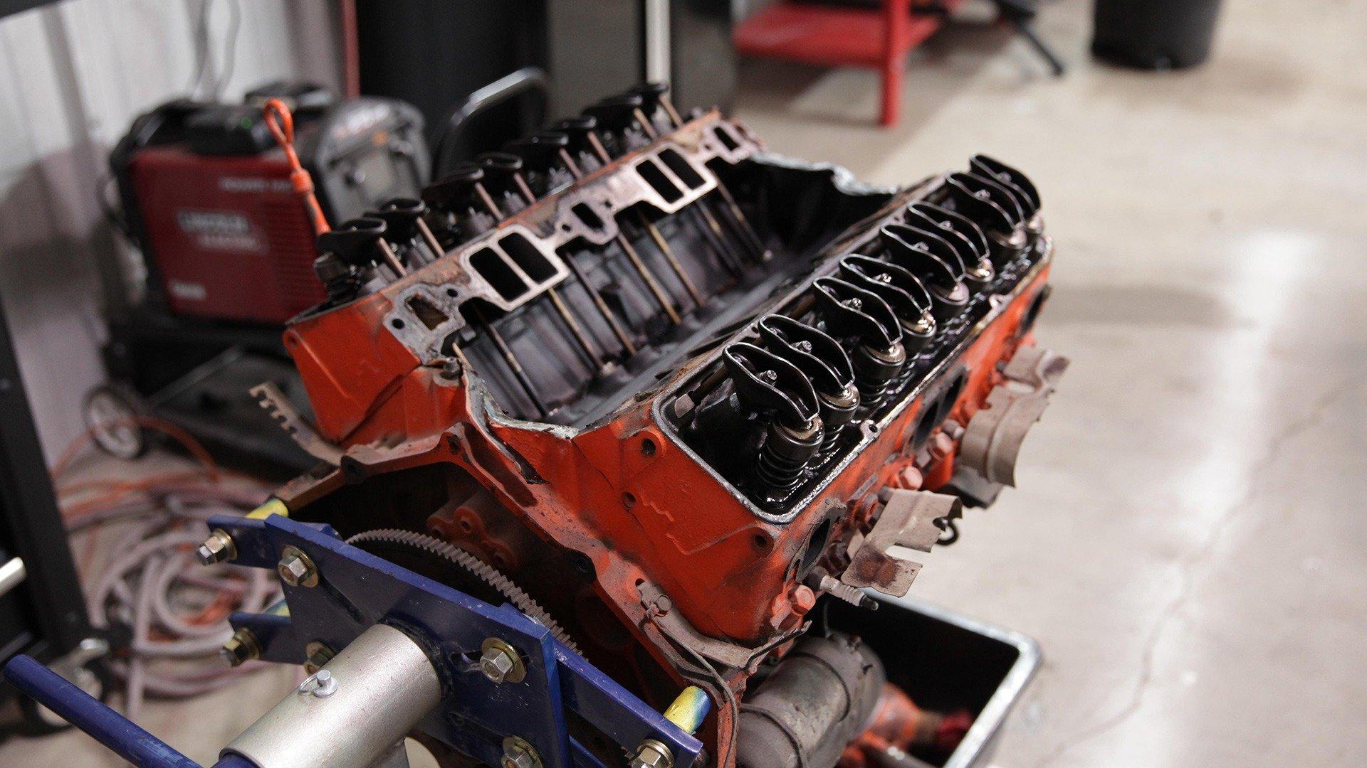 Gear Dogs: A Dog Flees