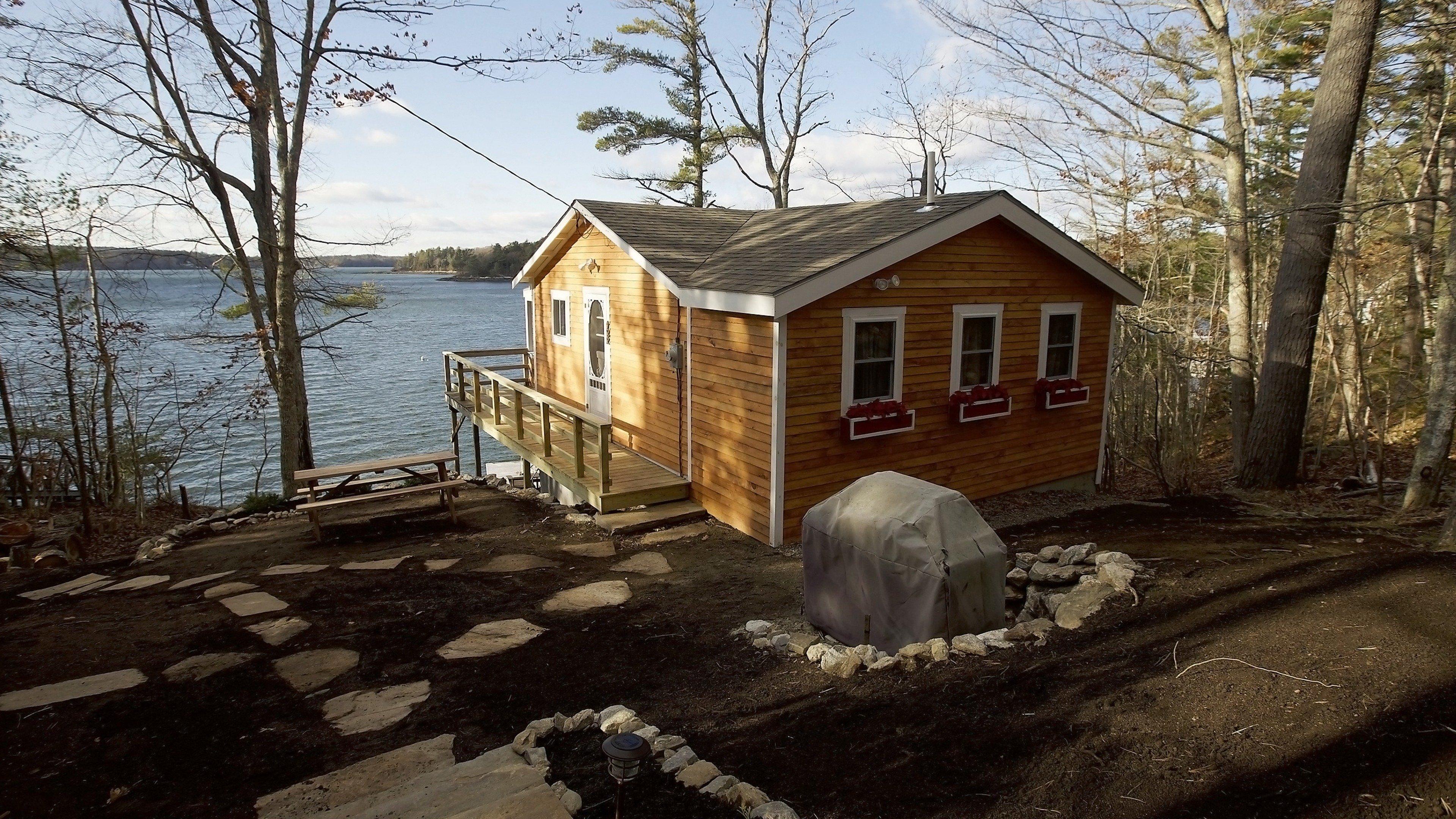 Maine Cabin Masters Heirloom Home on the Shore