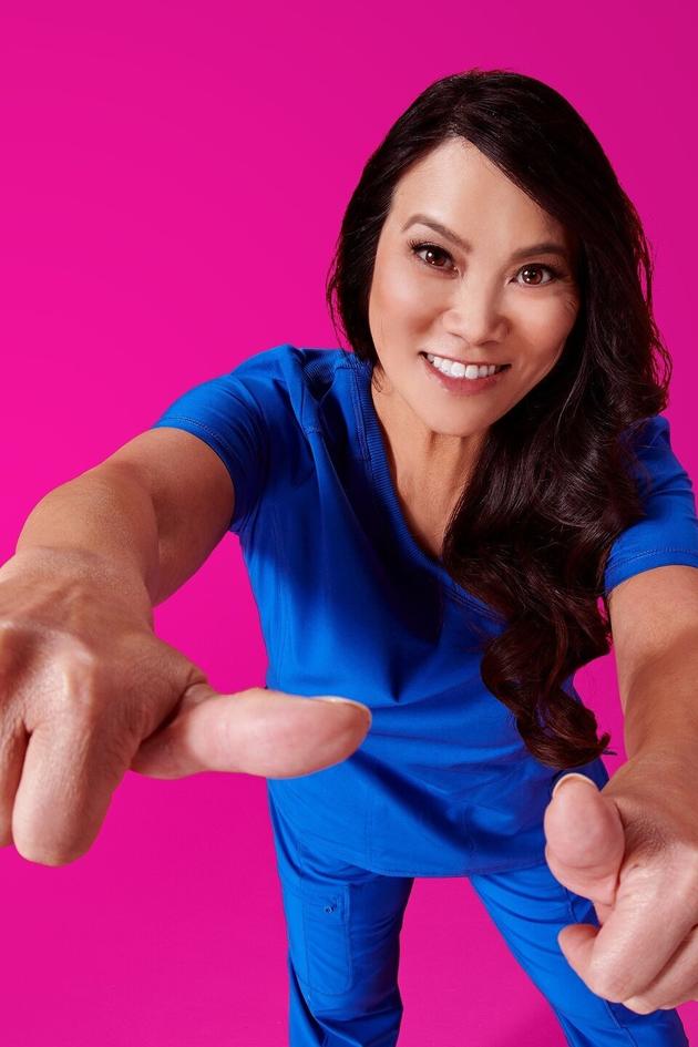 Dr. Pimple Popper: Extras