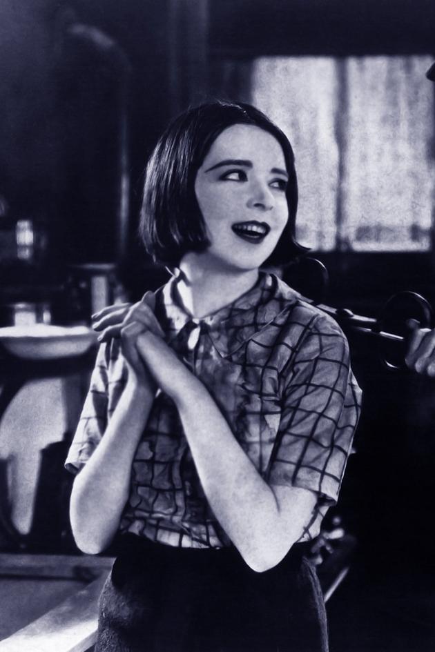 Ella Cinders