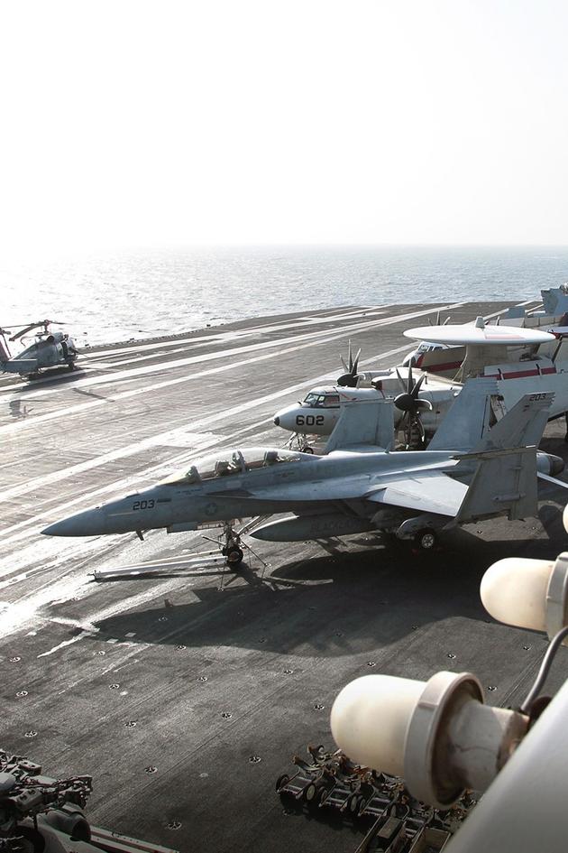 Carriers at War