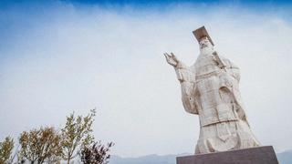 The Chinese: Dynasties and Warlords