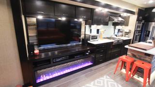 5th Wheel Mansion