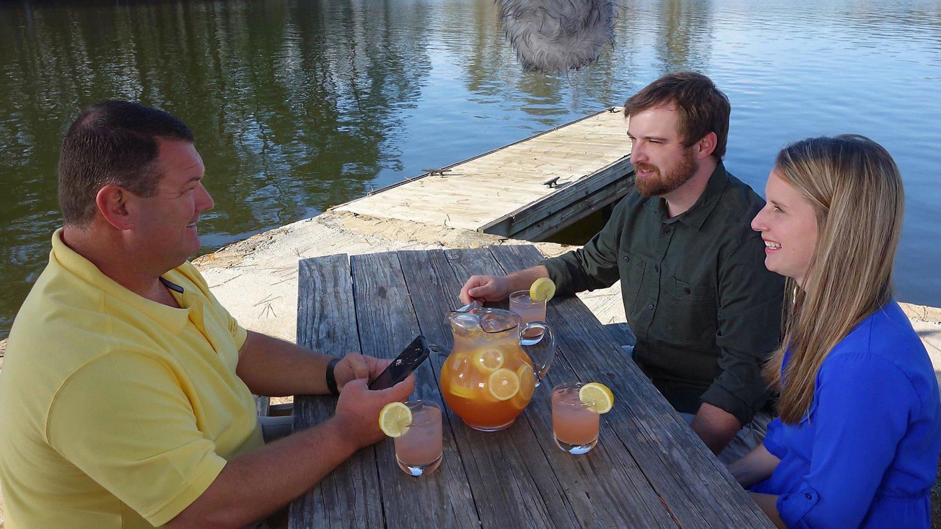 Lakefront Bargain Hunt Leaving the City for More Space on Lake Jackson