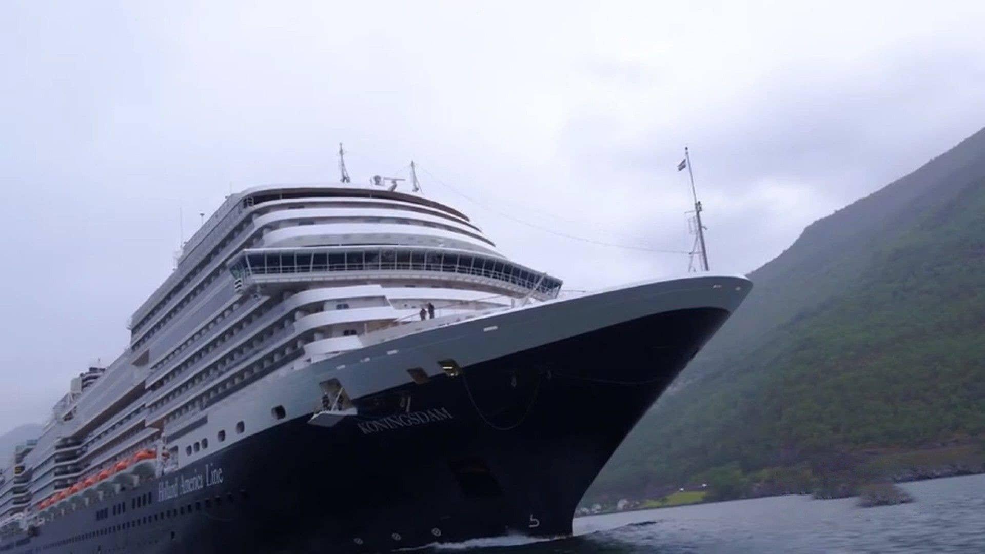 Mighty Cruise Ships: Koningsdam