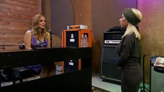 Hoarders and Performers