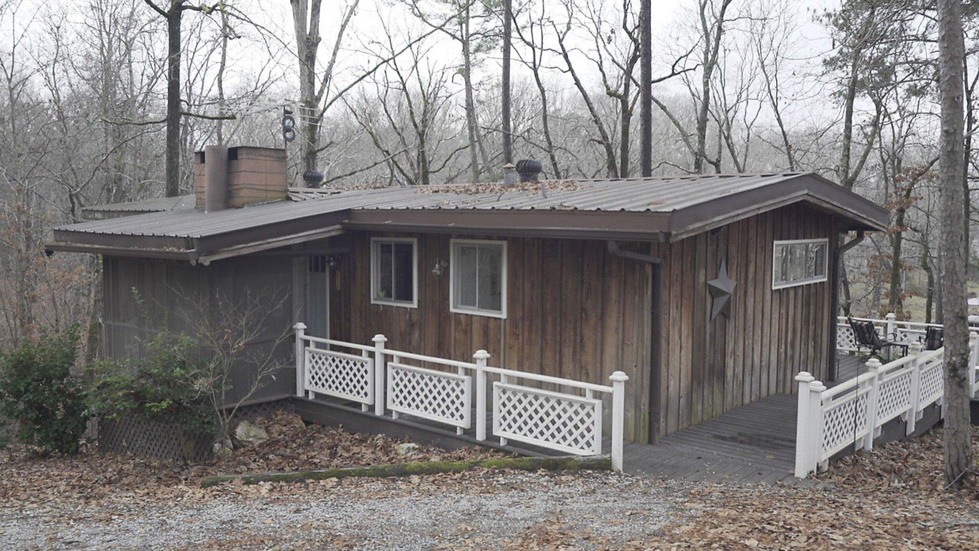 Lakefront Bargain Hunt: Renovation: Alabama Build