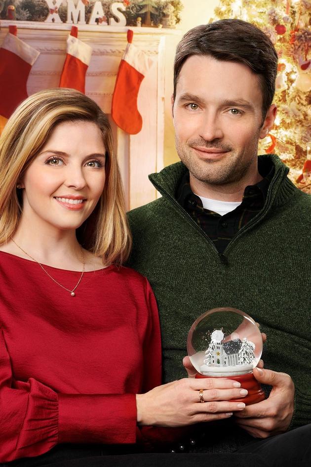 Angel Falls: A Novel Holiday