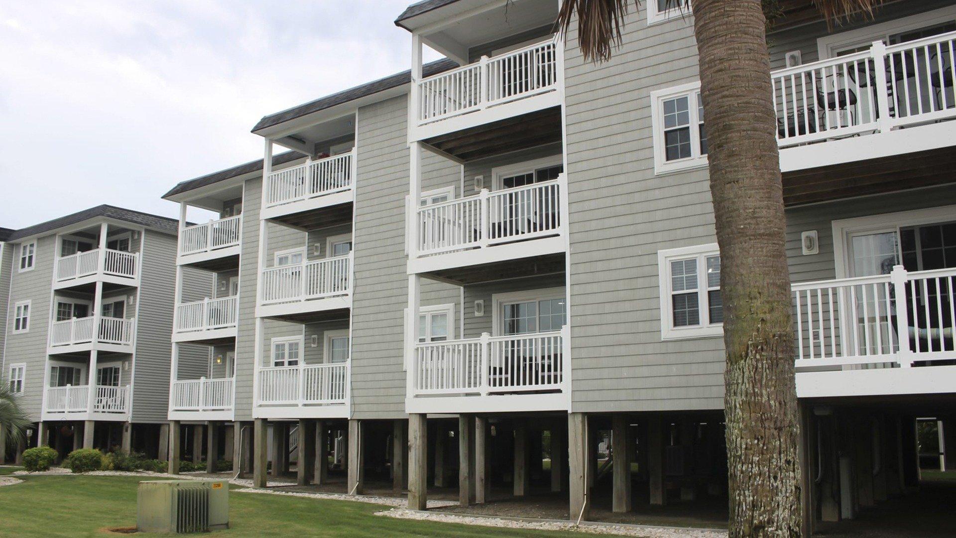 Beachfront Bargain Hunt Setting Sail to Oak Island