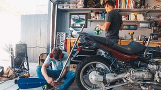 The Boatorcycle! Building an Amphibious Bike