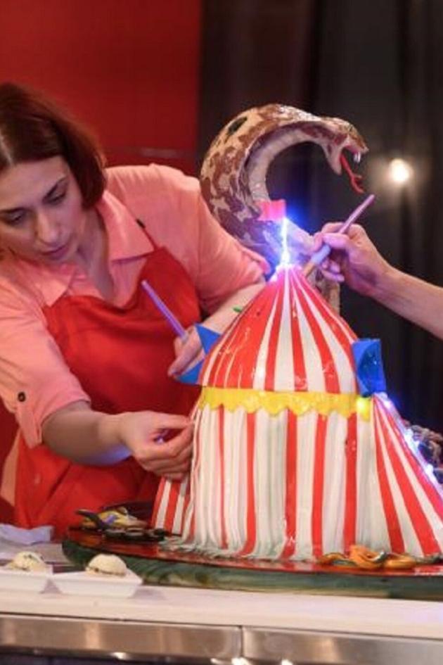 Halloween Freakshow Cakes