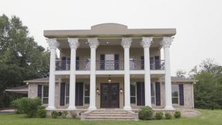 Madisonville Manor vs. Peaceful Palace