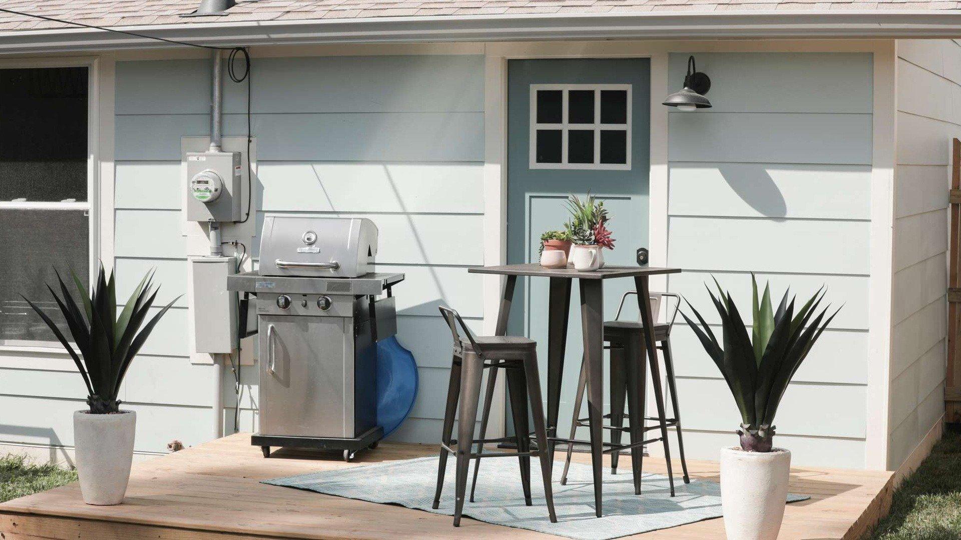 Good Bones Bringing in the Buyers