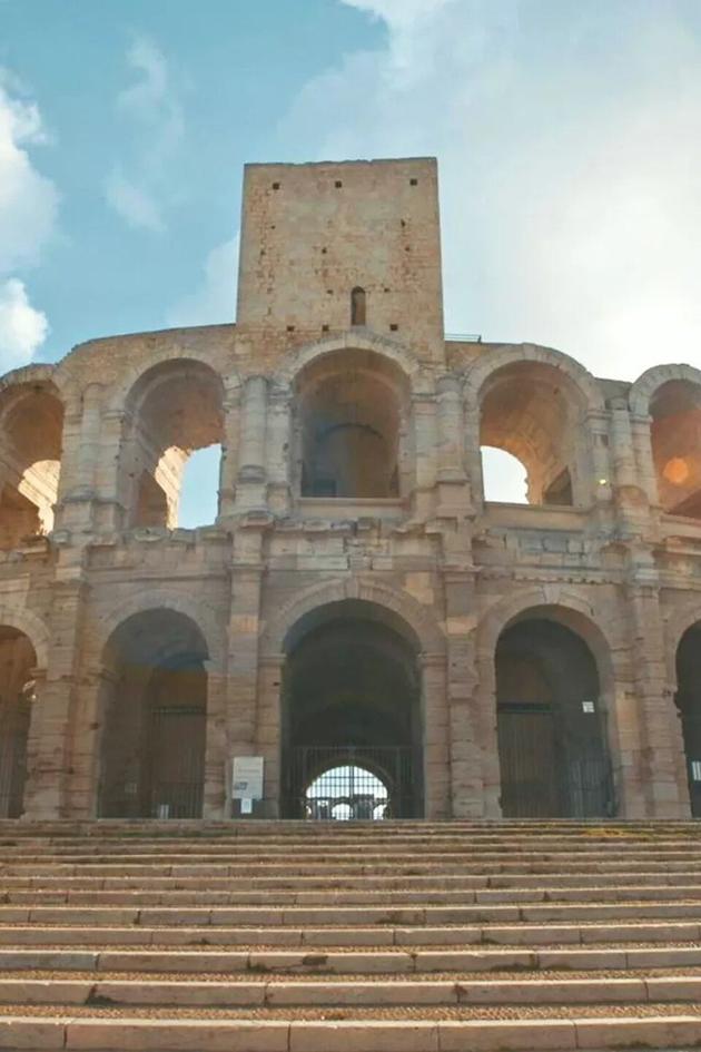 Roman Megastructures