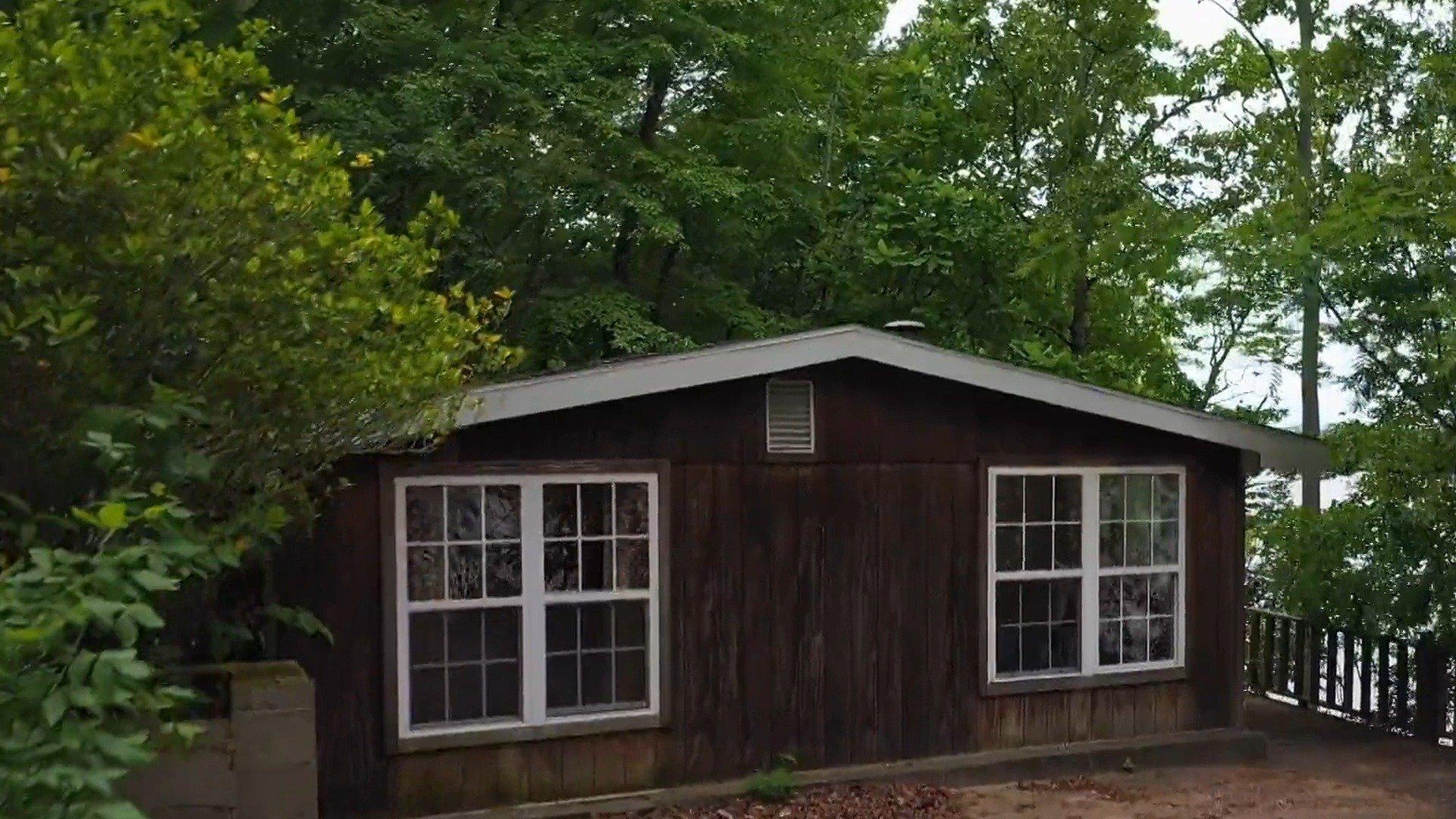 lakefront-bargain-hunt-renovation-making-memories-on-smith-lake
