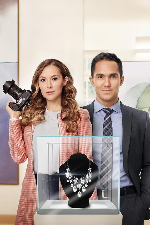 Picture Perfect Mysteries: Dead Over Diamonds