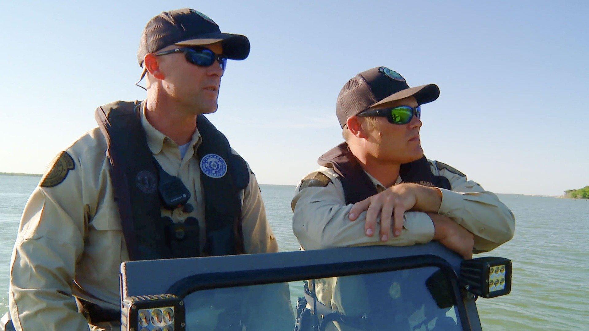 Lone Star Law: Lakeside Outlaw