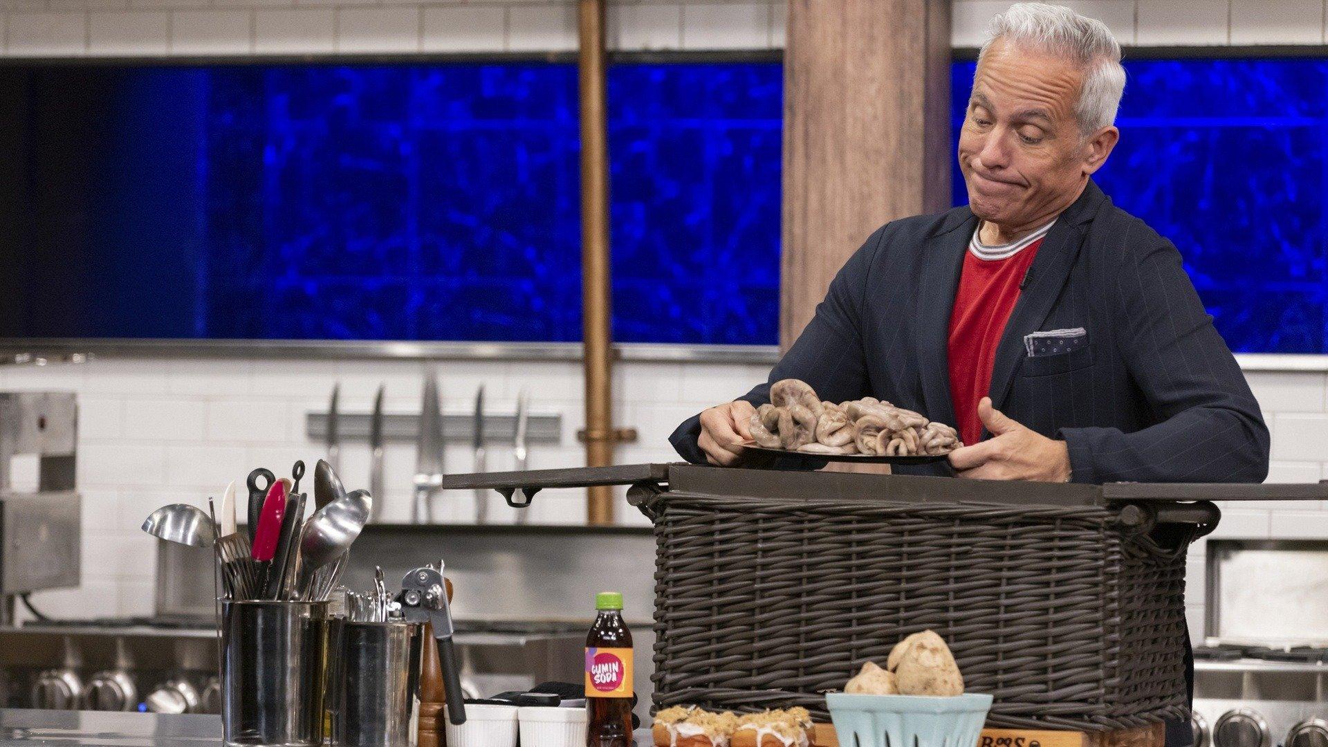 Chopped Buzzworthy Bizarre Baskets