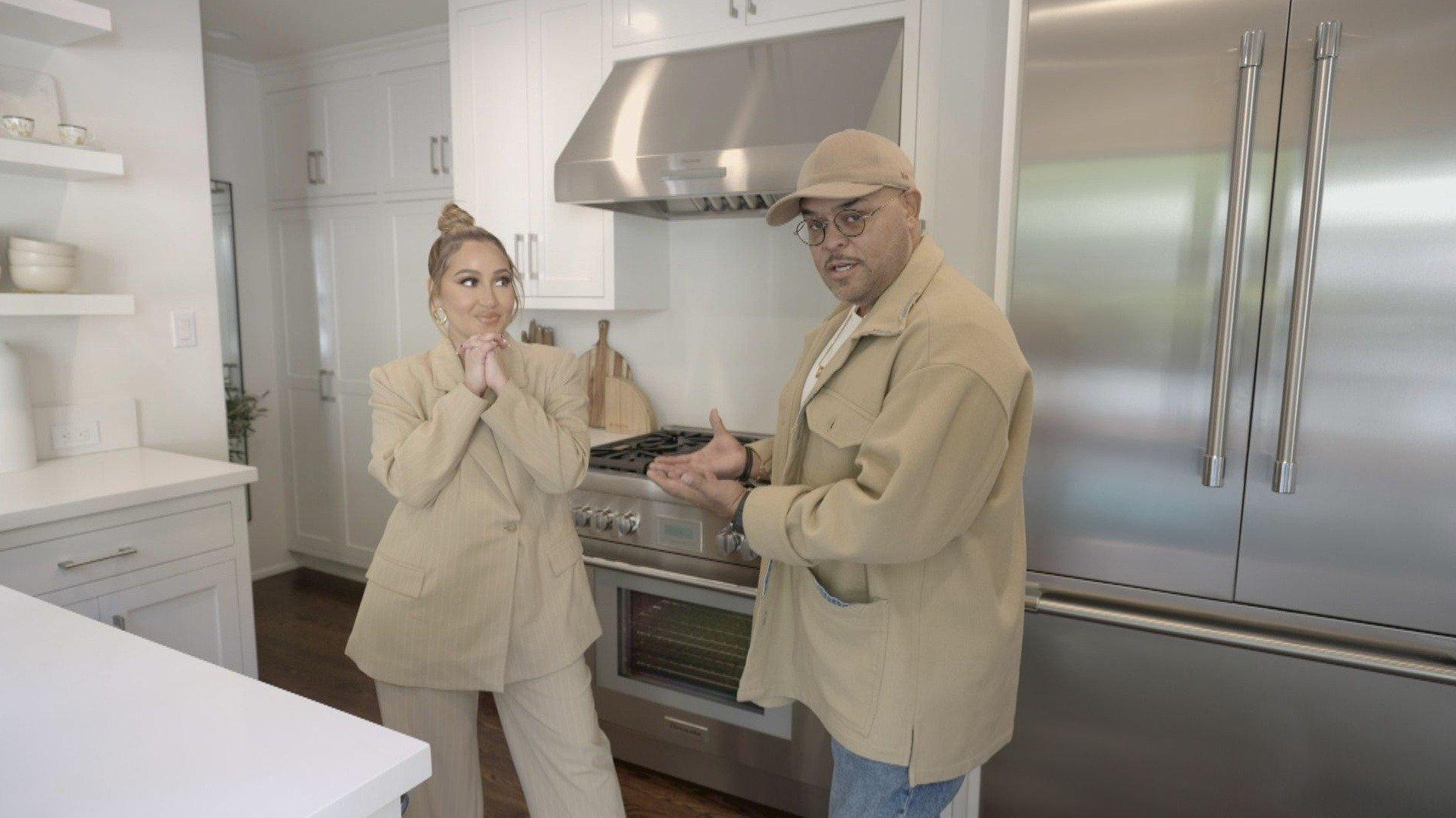 MTV Cribs Michael Strahan; Adrienne Bailon & Israel Houghton