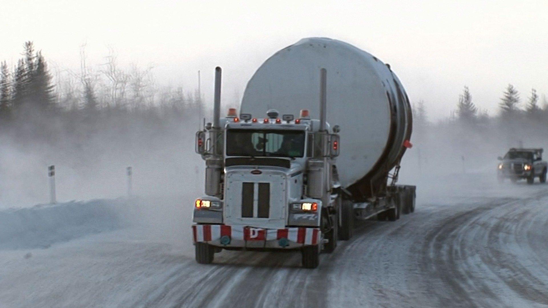 Ice Road Truckers: On the Edge