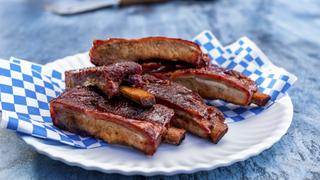 Red, White and Ribs