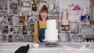 Tiering a Cake