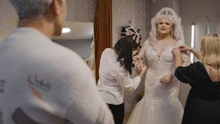 Dressing a Drag Queen