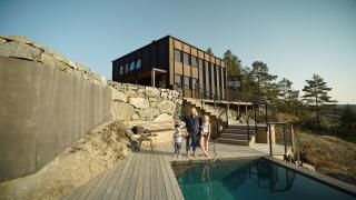Extreme Hideaways