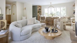 A Next Chapter in North Vancouver A Next Chapter in North Vancouver