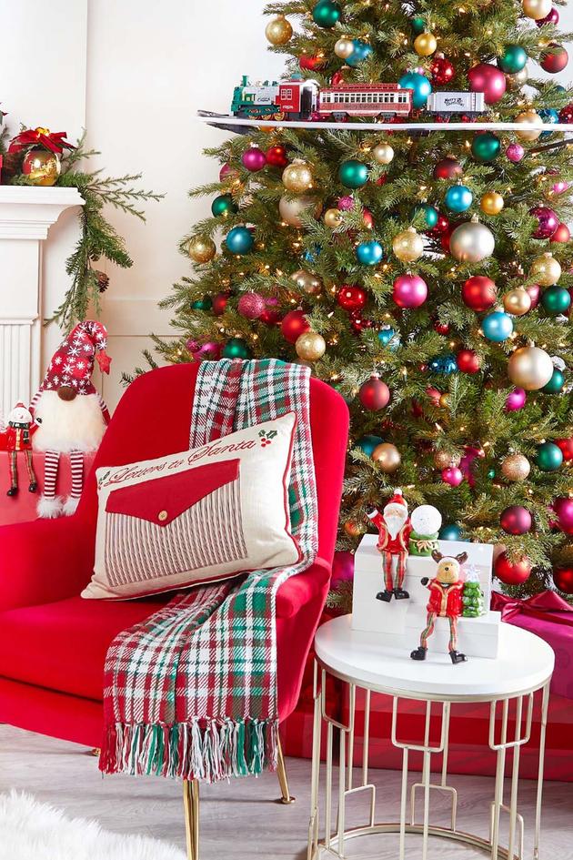 Grandin Road Holiday Shop
