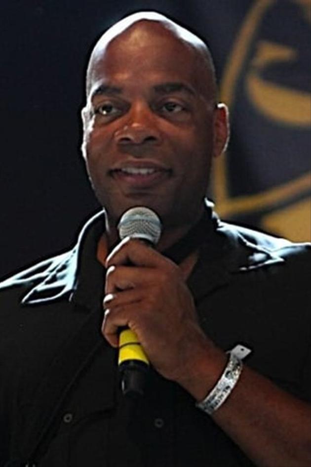 Alonzo Bodden: Tall, Dark and Funny