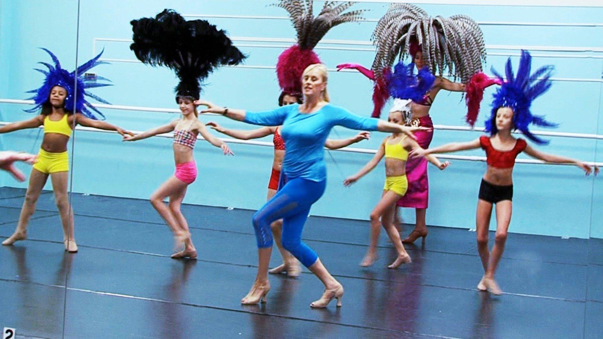 Watch Dance Moms Season 1 Episode 9 Dance Moms: From Ballerinas to Showgirls