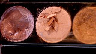 How to Fix Your Broken Eyeshadows
