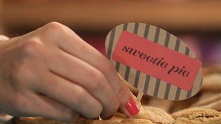 How to Create Three Styles of Food Labels