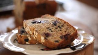 Banana Bread with Blueberry and Oats