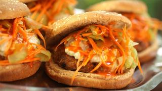 BBQ Hot Wing Burger