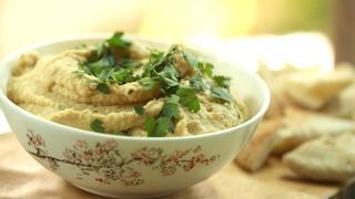 How to Make Homemade Hummus