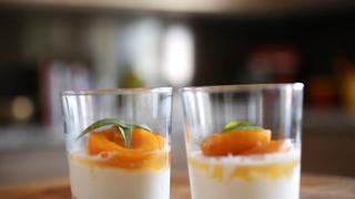 Poached Apricots With Greek Yogurt
