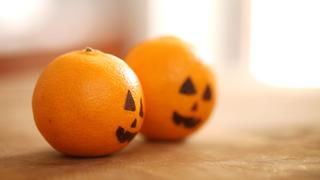 How to Make Frozen Ghost Bananas & Citrus Jack-O-Lanterns